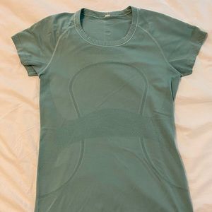 lululemon athletica Swiftly Tech SS 8 Aqua Mist